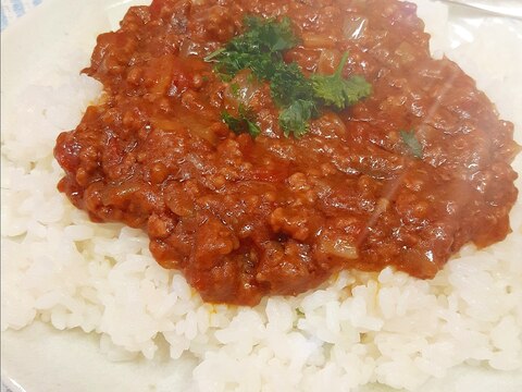 電子レンジで！トマト缶と合挽肉の無水キーマカレー♪